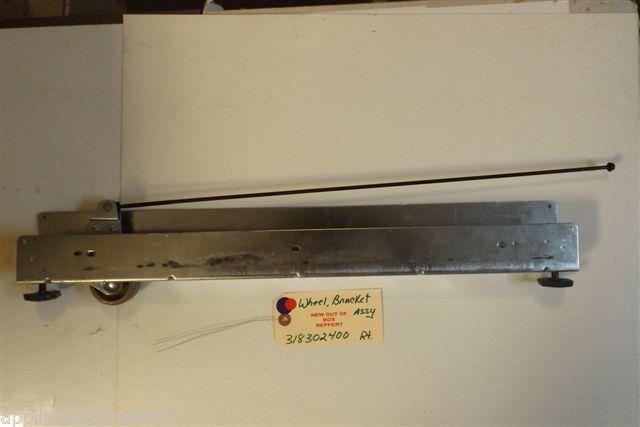 KENMORE STOVE 318302400 318175503 318147811 318298410 Wheel bracet RHS KENMORE STOVE 318302400 318175503 318147811 318298410 Wheel bracet RHS